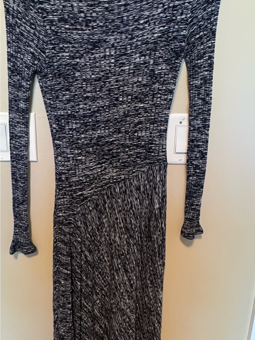 BCBGMaxAzria Black & White Marled Long Sleeve Knit Dress